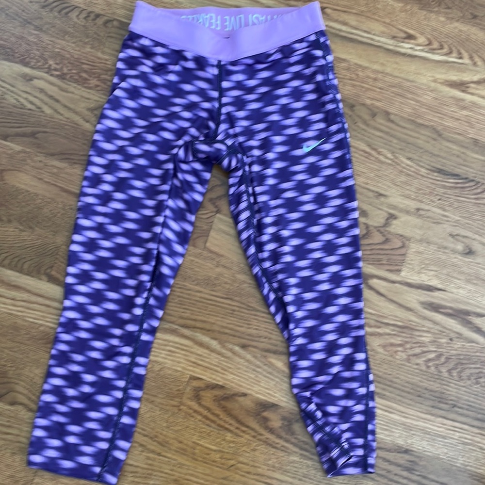 XS Nike running capris